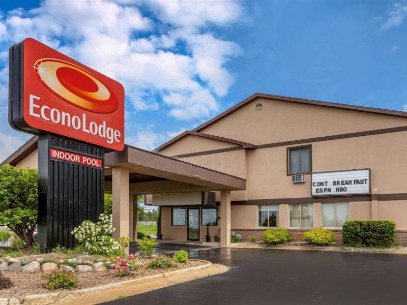Econo Lodge Траверс-Сити Экстерьер фото
